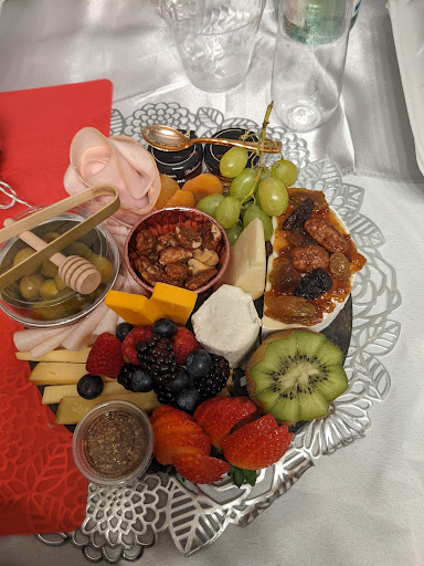 Charcuterie Creations Cafe - Thumbnail