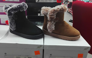 Photo n°15 de Pointure Plus - Mussidan à Mussidan (Magasin de chaussures)