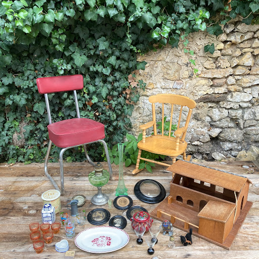 GARBAGE Bric à Brac - Thumbnail