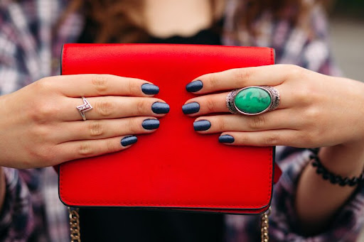 Do nail salons in Shimla offer trendy nail art designs? post image