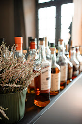 Photo n°11 de CLOVIS & BASINA | Restaurant à Crillon Le Brave à Crillon-le-Brave (Bar lounge)