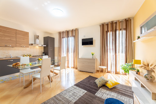 House Service di Carmela Triolo | Agenzia Immobiliare Gallery - Italy