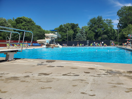 Mapleton Community Swimming Pool Logo