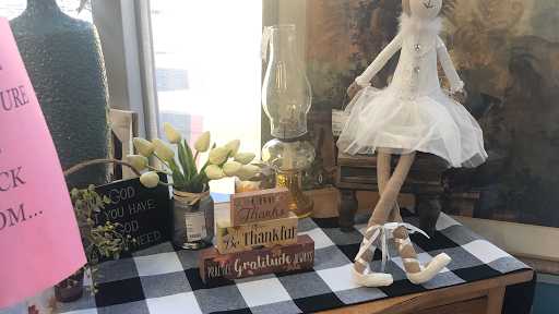 Seconds Best Consignment & Gifts - Thumbnail