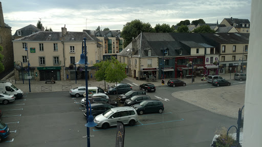 Photo de Logis Hôtel la Marjolaine à Commer (53470)