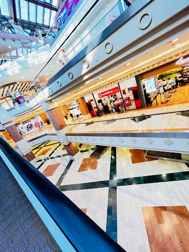Vodafone Store | La Corte Lombarda