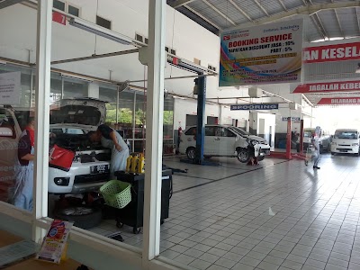Photos of Daihatsu Cilacap (Armada Mobil)