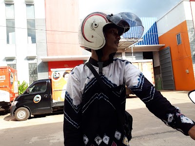 Photos of Pergudangan Central