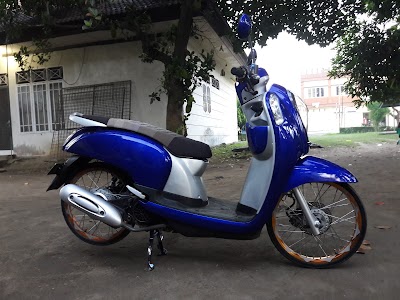 Photos of KingBox Speed Shop Thailand Dan Painting