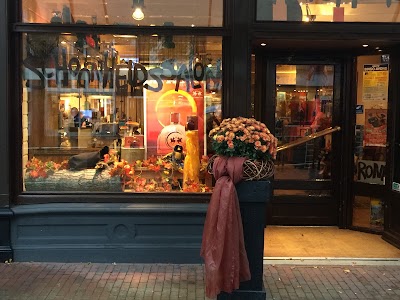 Photos of RONA parfumerie schoonheidssalon-zonnestudio