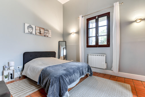 Photo de Maison Dix - Chambre d'Hôtes à Neffiès (34320)