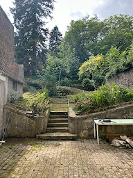 Photo n°13 de Espace vert tout service ( élagage abattage taille de haie) à Le Cateau-Cambrésis (Peintre en bâtiment)