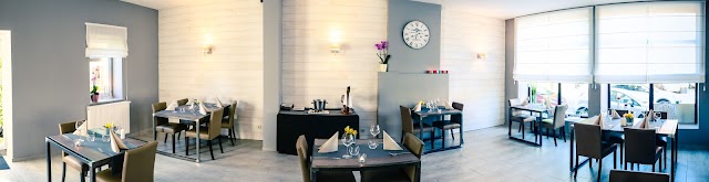 Quelqu'un m'a dit | Restaurant