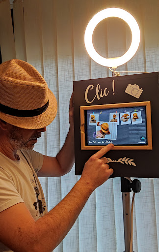 Ouest Photobooth - Location de Photobooth en Bretagne - Thumbnail