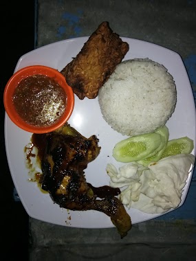 Ikan Bakar & Ayam Bakar Gendhis Kuliner, Author: Chamid Ashari