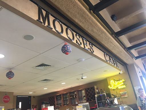 Moose's Cafe - Visual