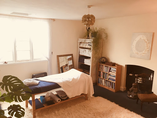 Luka Carlisle ~ Massage, Aromatherapy and Integrated Bodywork Therapy - Thumbnail