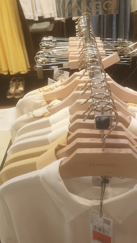 Avaliações doMANGO Leiria em Leiria - Loja de roupa