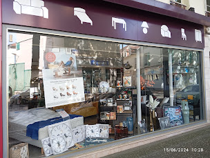 Photo n°1 de Les Experts Meubles Pazery Mantes-la-Jolie à Mantes-la-Jolie (Magasin de canapés)