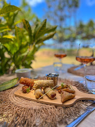 Photo n°51 de Le Beauvallon Restaurant et Evenementiel à Saint-Benoît (Prestataire de mariage)