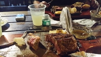 Photos of Brasas y le&ntilde;os