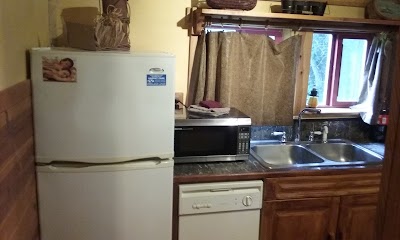 Photos of American Heartland Cabin