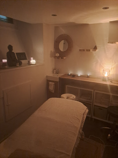 Chamonix Body Therapy Masssge(BTM) @ Le Salon