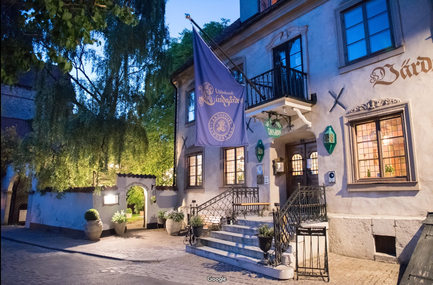 Värdshuset Lindgården | Restaurang & Hotell