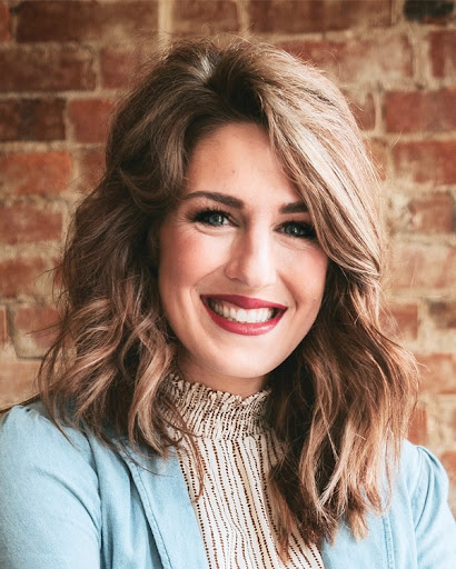 Madalyn Gronewold - COUNTRY Financial Agent