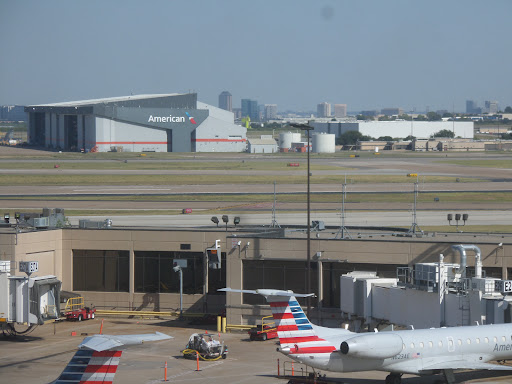 American Airlines Hangar 5 - Thumbnail