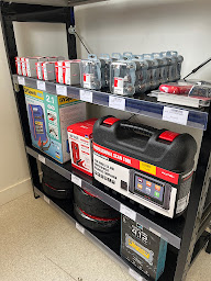 Photo n°6 de Autodistribution à Notre-Dame-d'Oé (Magasin d'accessoires pour poids lourds)