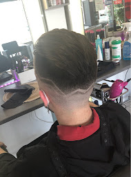 Photo n°12 de L7 coiffure à Tournan-en-Brie (Salon de coiffure)