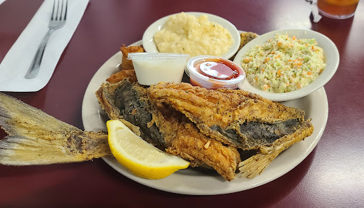 Capt Kelly's Grill - Visual