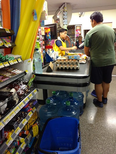 Photos of Paiz superstore Aguilar Batres