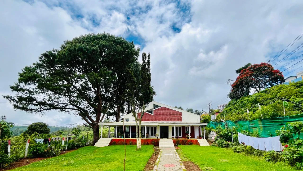 NILGIRIS INN