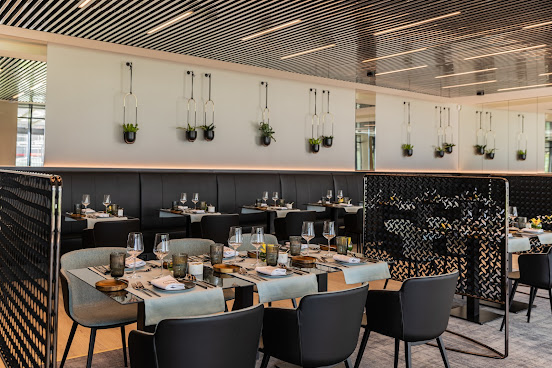 NOON Restaurant & Lounge by null