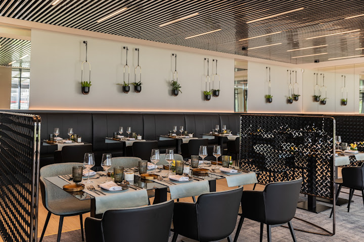 NOON Restaurant & Lounge by null