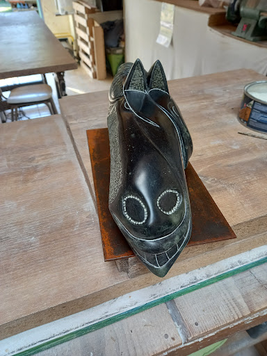 Photo de atelier de sculpture, terre, pierre La Rochelle, initiation sur pierre à Aytré (17440)