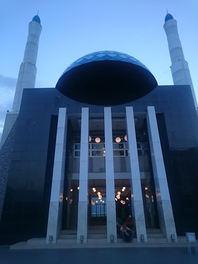 Masjid Amirul Mukminin