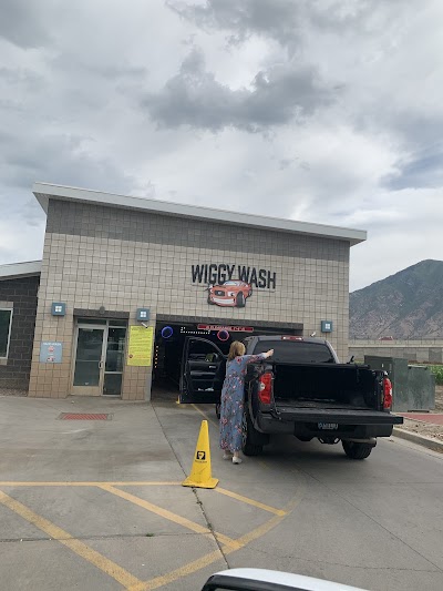 Wiggy Wash Car Wash - Springville