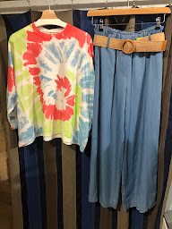 Photo n°6 de L'art et création 30670 chez Laura à Aigues-Vives (Magasin de vêtements pour femmes)