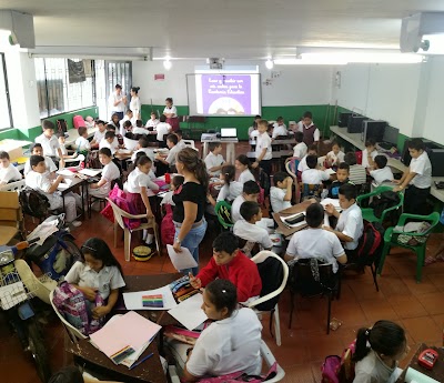 Photos of Colegio Pablo Emilio Riveros - Sede Primaria El Dorado