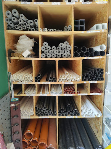 http://www.carltonhardware.co.uk/