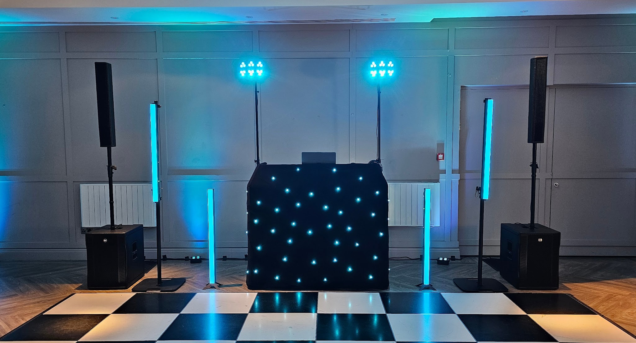 Smiles Ahead Mobile DJ - Entertainment - photo 1