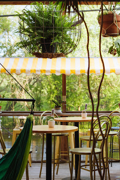 Horseradish Kitchen + Market by null