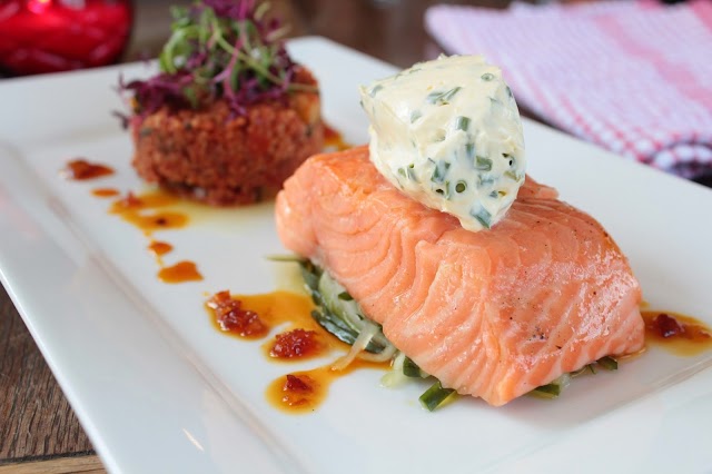 The Wellington Inn Real Ale Pub - Bar Snacks & Restaurant