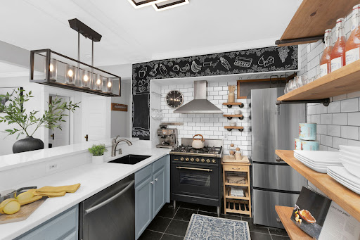 Natalie Hengel, REALTOR - Thumbnail
