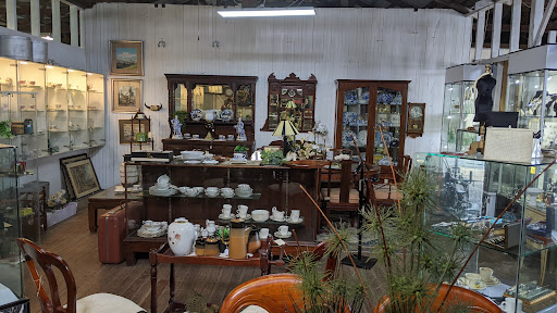 Timeless treasures secondhand, vintage and antiques - Thumbnail