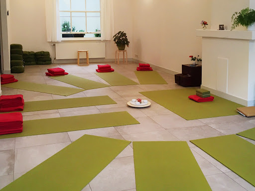 BARA yoga en Japanse taal Gallery - Netherlands
