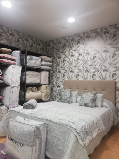 La Cama Descanso & Complementos Gallery - Spain